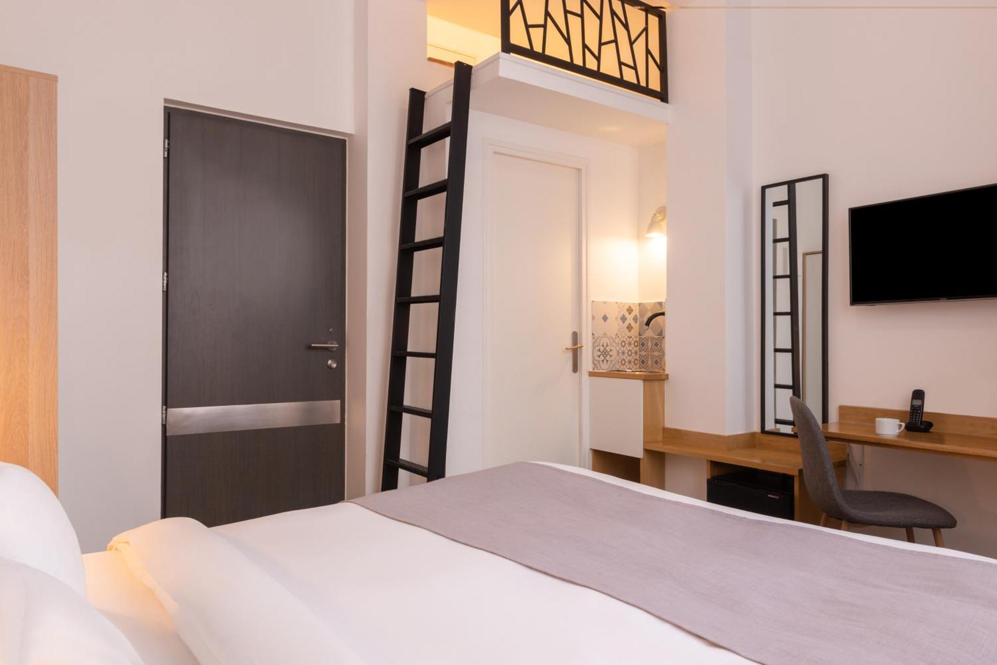 Terre Neuve Hotel